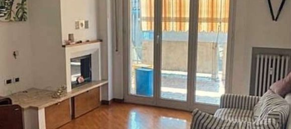 5 rooms Apartment in Cassano Magnago, Italy No. 1673 6