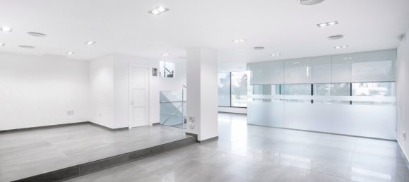 Gebäude in Marbella, Spain 250m², Nr. 117434 5