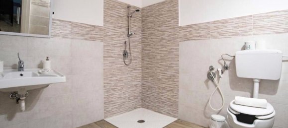 2 bedrooms Apartment in Catania, Italy No. 331910 5