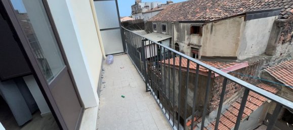2 bedrooms Apartment in Catania, Italy No. 331910 9