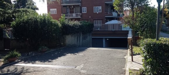 40m² Garage in Rome, Italy No. 48574 2