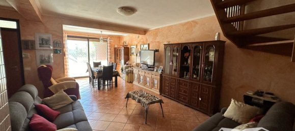 9 rooms Villa in Paternò, Italy No. 52194 3