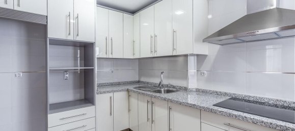 Apartamento de 3 dormitorios en Granada, Spain No. 157240 7