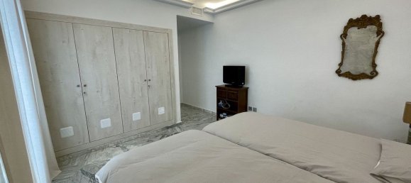 3 bedrooms Apartment in Marbella, Spain No. 104411 2