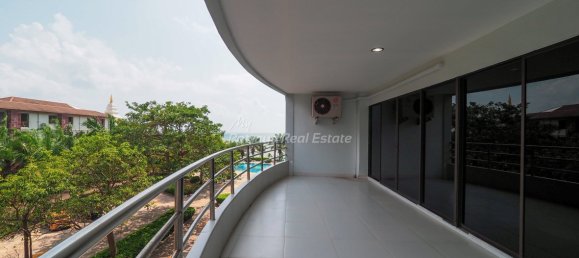 Studio in the Condo in Pattaya, Thailand No. 19013 4
