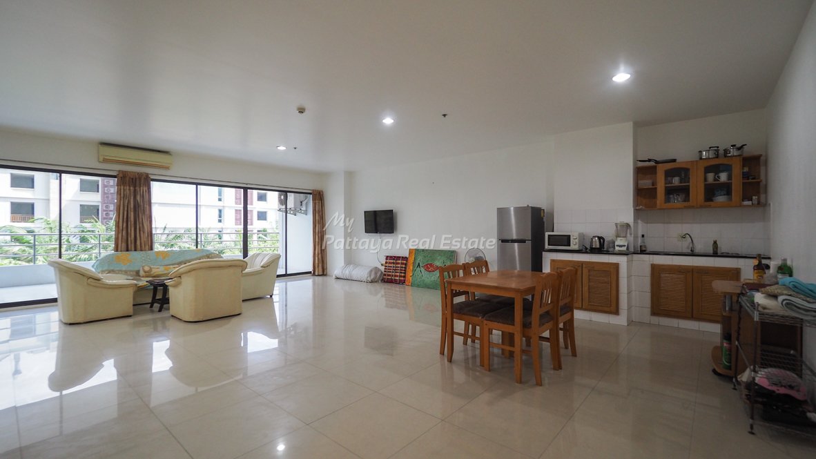 Studio in the Condo in Pattaya, Thailand No. 19013