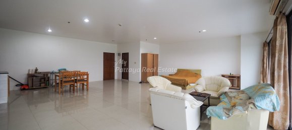 Studio in the Condo in Pattaya, Thailand No. 19013 7