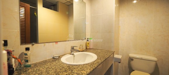 Studio in the Condo in Pattaya, Thailand No. 19013 5