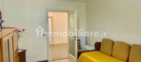4 bedrooms Apartment in Parma, Italy No. 225861 3