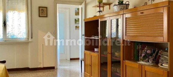 4 bedrooms Apartment in Parma, Italy No. 225861 2