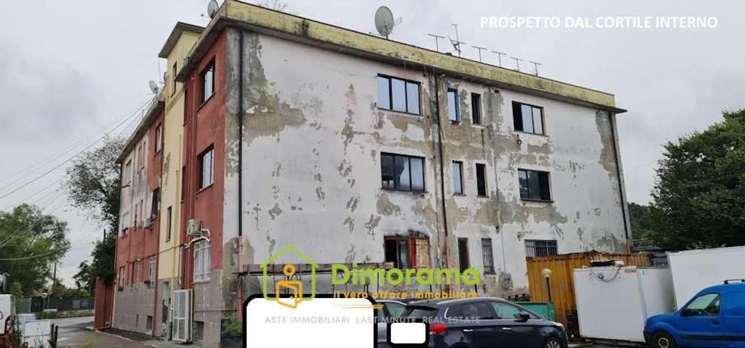Apartamento de 2 habitaciónes en Sesto San Giovanni, Italy No. 2319