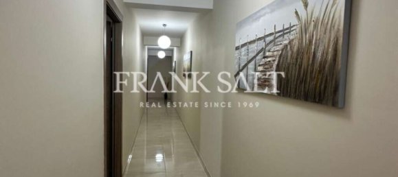 3 غرف نوم طابقين في Qormi, Malta رقم 5241 23