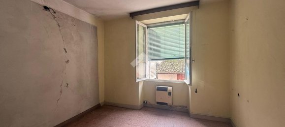 5 rooms House in Fiorenzuola d'Arda, Italy No. 86851 7