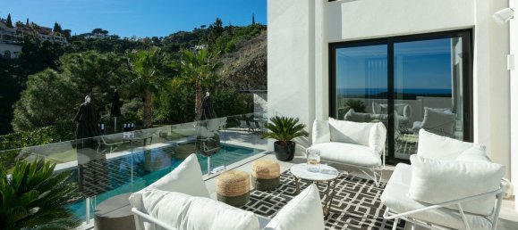 5 bedrooms Villa in El Madronal, Spain No. 31756 16