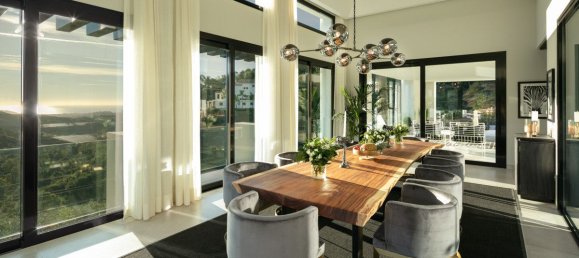 5 bedrooms Villa in El Madronal, Spain No. 31756 5