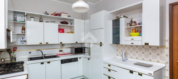 Apartamento de 2 dormitorios en Turin, Italy No. 315696 8