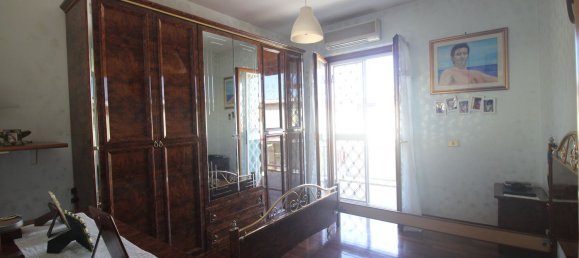 5 bedrooms Apartment in Rome, Italy No. 338019 12