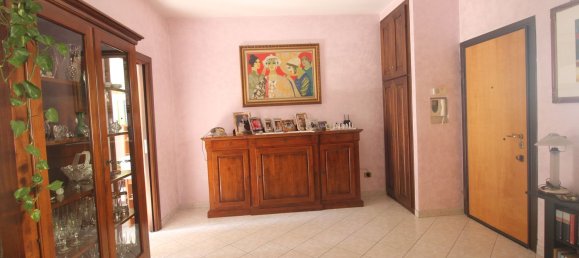 5 bedrooms Apartment in Rome, Italy No. 338019 17