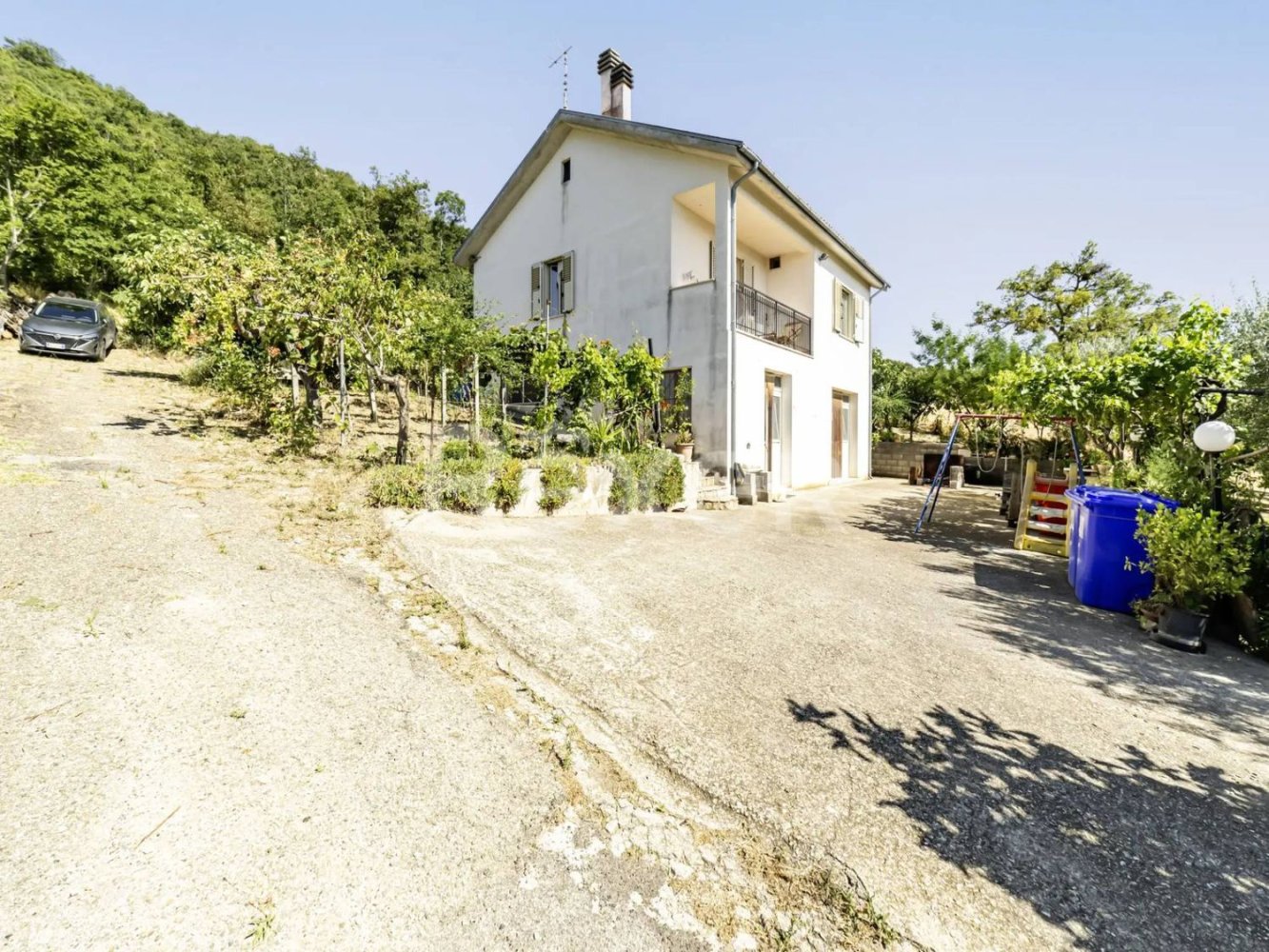 9 rooms House in Larino, Italy No. 289015