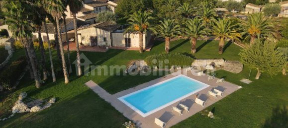 11 Schlafzimmer Haus in Noto, Italy, Nr. 45993 12