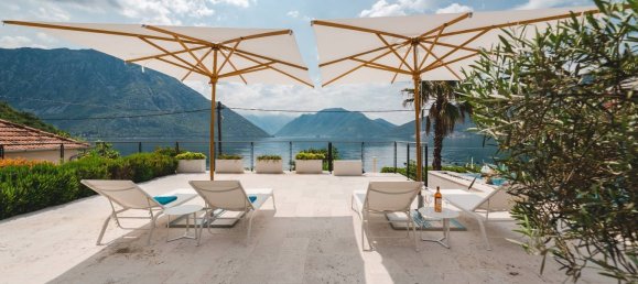 3 bedrooms Villa in Kotor, Montenegro No. 236 11