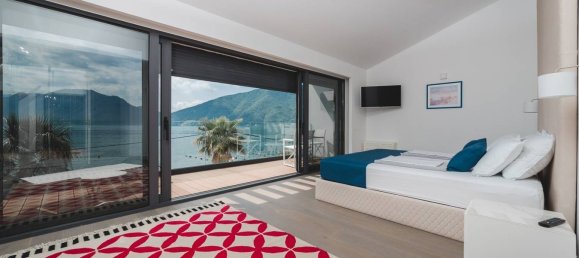 3 bedrooms Villa in Kotor, Montenegro No. 236 18