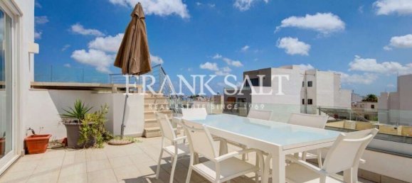 3 bedrooms Penthouse in Attard, Malta No. 10464 5