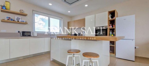 3 bedrooms Penthouse in Attard, Malta No. 10464 14