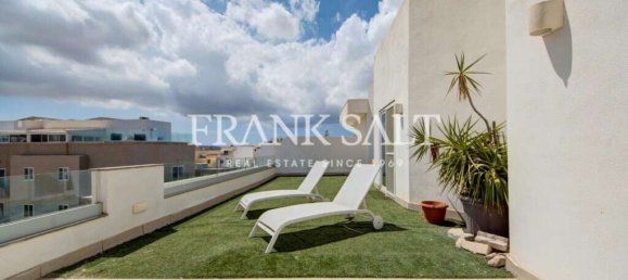 3 bedrooms Penthouse in Attard, Malta No. 10464 7