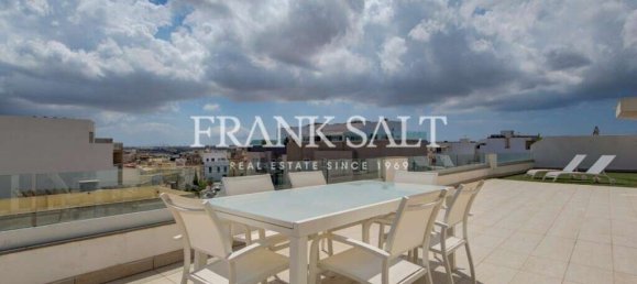 3 bedrooms Penthouse in Attard, Malta No. 10464 4