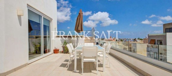 3 bedrooms Penthouse in Attard, Malta No. 10464 6