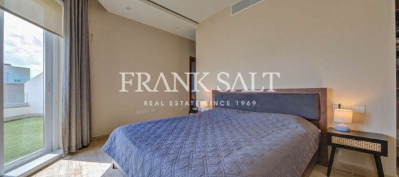 3 bedrooms Penthouse in Attard, Malta No. 10464 23