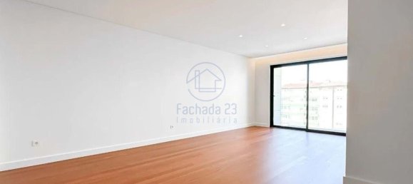 3 bedrooms Apartment in Vila Nova de Gaia, Portugal No. 160451 2