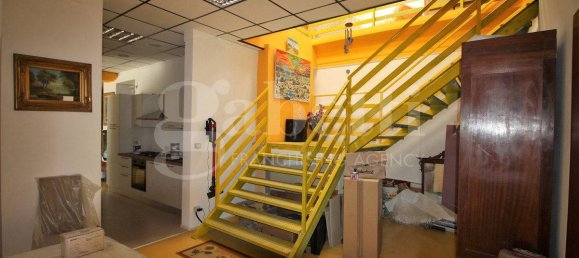 1غرفة مستودع في Carpinone, Italy رقم 92208 15