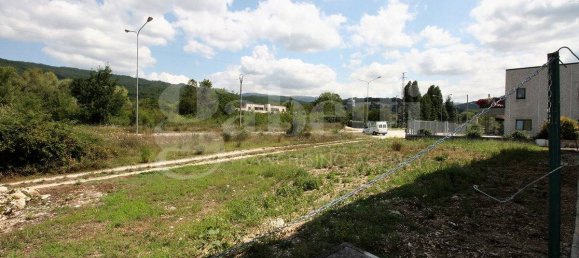 1غرفة مستودع في Carpinone, Italy رقم 92208 32