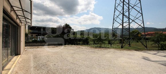 1غرفة مستودع في Carpinone, Italy رقم 92208 26