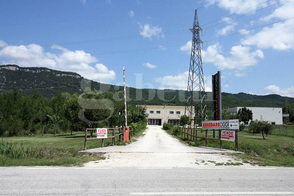 1غرفة مستودع في Carpinone, Italy رقم 92208