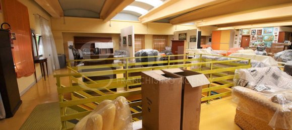 1غرفة مستودع في Carpinone, Italy رقم 92208 19