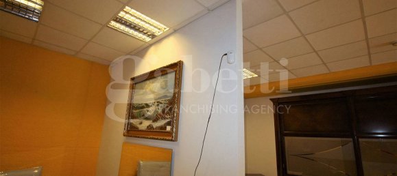 1غرفة مستودع في Carpinone, Italy رقم 92208 9