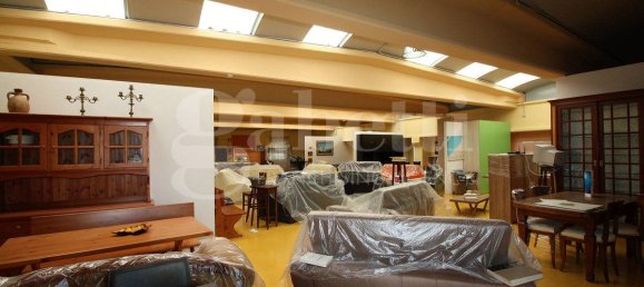 1غرفة مستودع في Carpinone, Italy رقم 92208 23