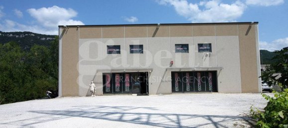 1غرفة مستودع في Carpinone, Italy رقم 92208 5