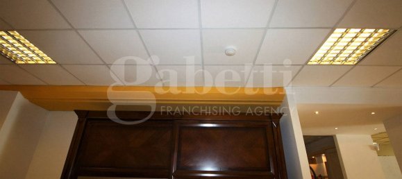 1غرفة مستودع في Carpinone, Italy رقم 92208 8