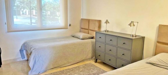 2 bedrooms Apartment in Benahavis, Spain No. 42645 7