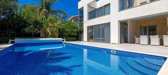 4 bedrooms House in Pegeia, Cyprus No. 6524 15