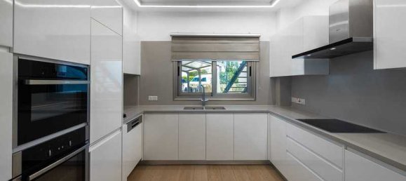 4 bedrooms House in Pegeia, Cyprus No. 6524 7