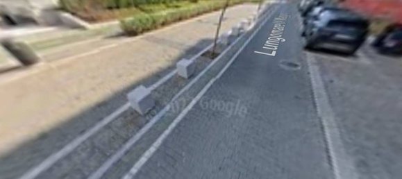 101m² Commercial property in Bari, Italy No. 306919 12