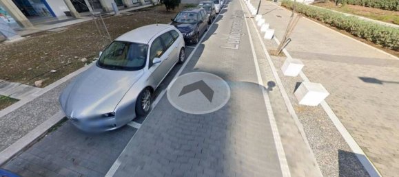 101m² Commercial property in Bari, Italy No. 306919 5