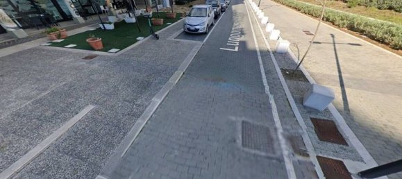 101m² Commercial property in Bari, Italy No. 306919 8