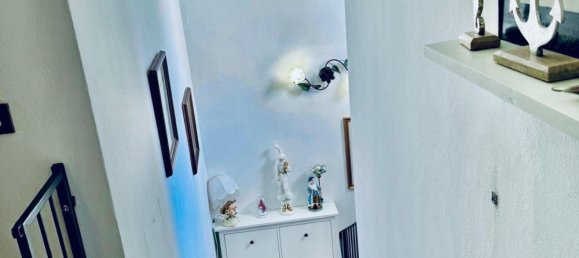 5 bedrooms Villa in Cascina, Italy No. 355134 18