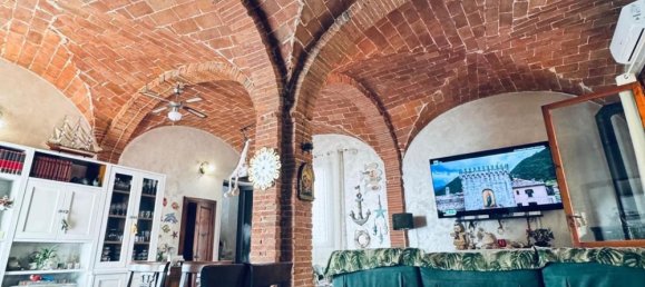 5 bedrooms Villa in Cascina, Italy No. 355134 2